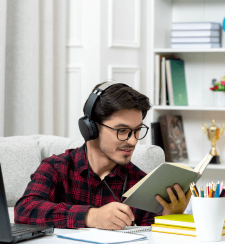 Happy Student at Queen's Online School