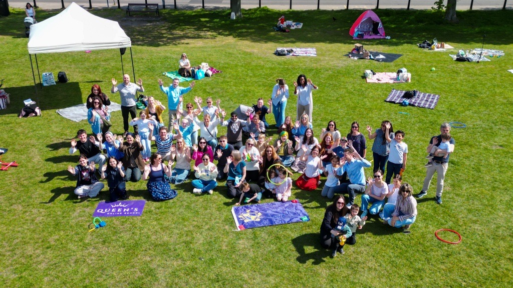 Queen's online school family picnic meet up